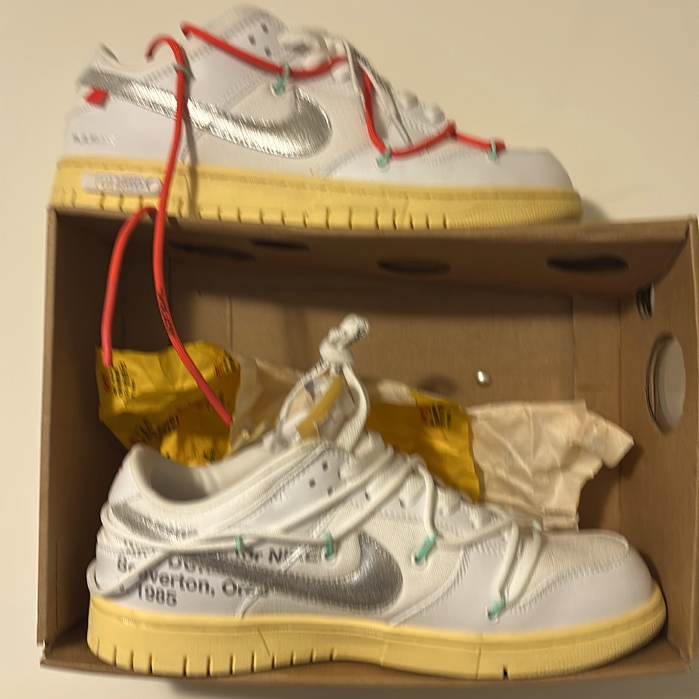 Off-White Out of Office Dunks
Size 10.5 US